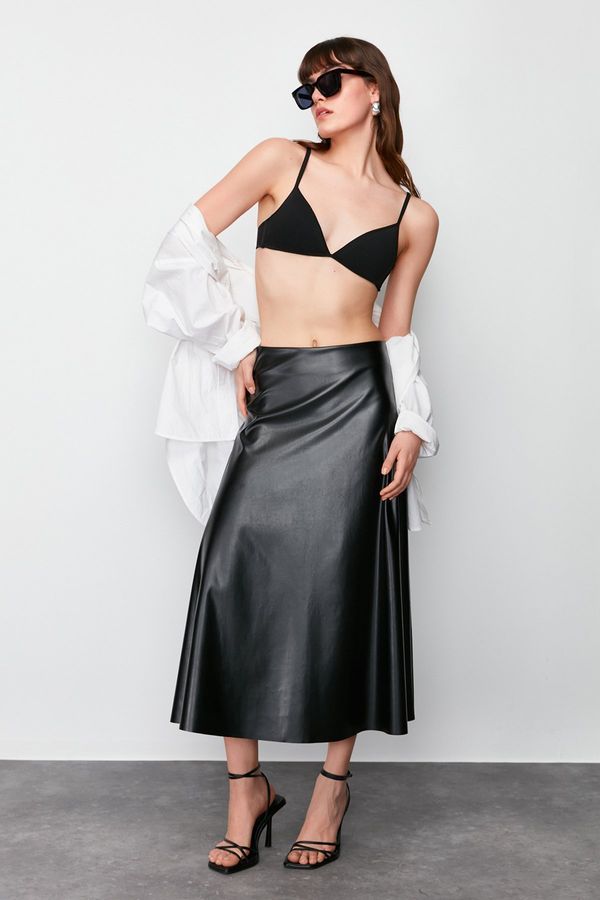 Trendyol Trendyol Black Faux Leather Flared Woven Skirt