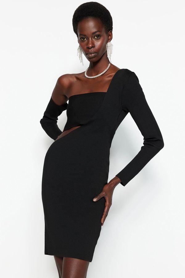 Trendyol Trendyol Black Fitted Window/Cut Knitwear Out Detail Elegant Evening Dress