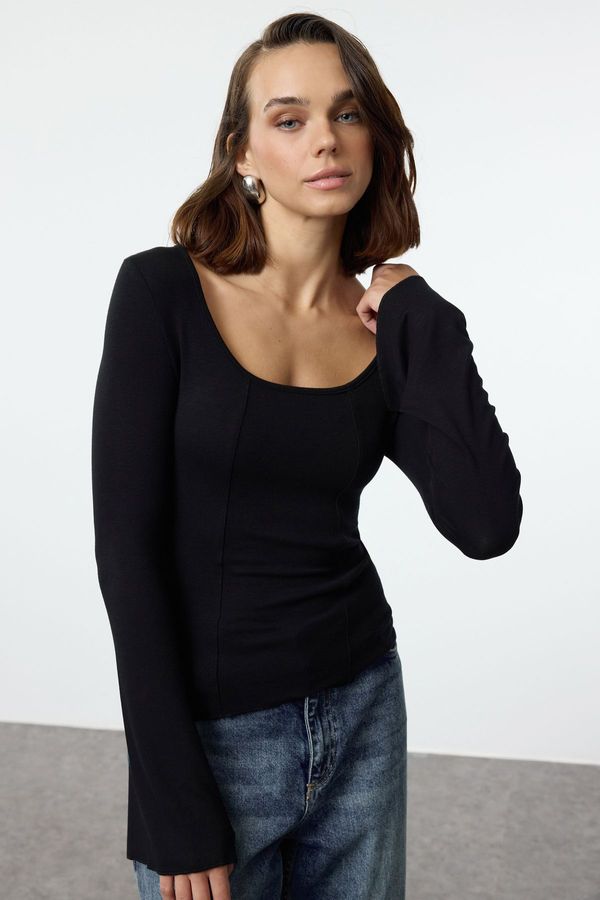 Trendyol Trendyol Black Fitted/Fits the Body Seam Detailed Pool Neck Flexible Knitted Blouse