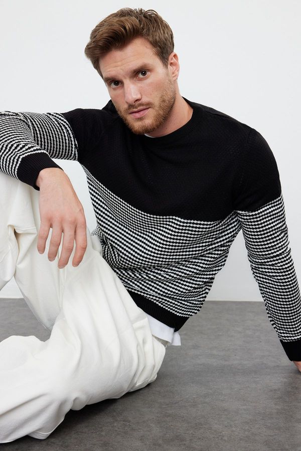 Trendyol Trendyol Black FL Slim Crew Neck Striped Knitwear Sweater