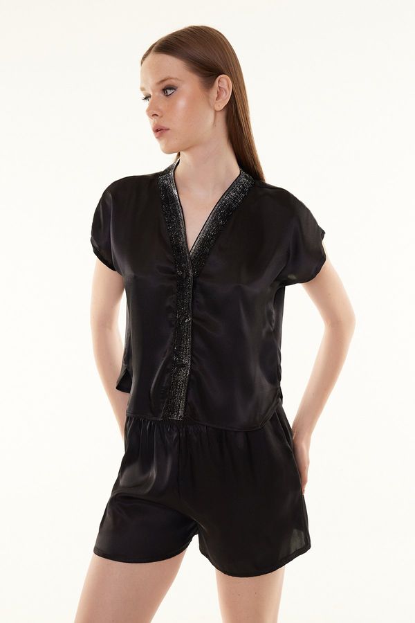 Trendyol Trendyol Black Glitter Detailed Satin Woven Pajamas Set