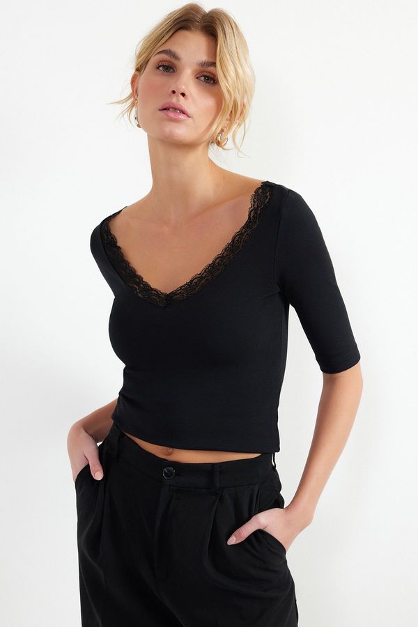 Trendyol Trendyol Black Lace Detailed V Neck Fitted Cotton Stretchy Knitted Knitted Blouse