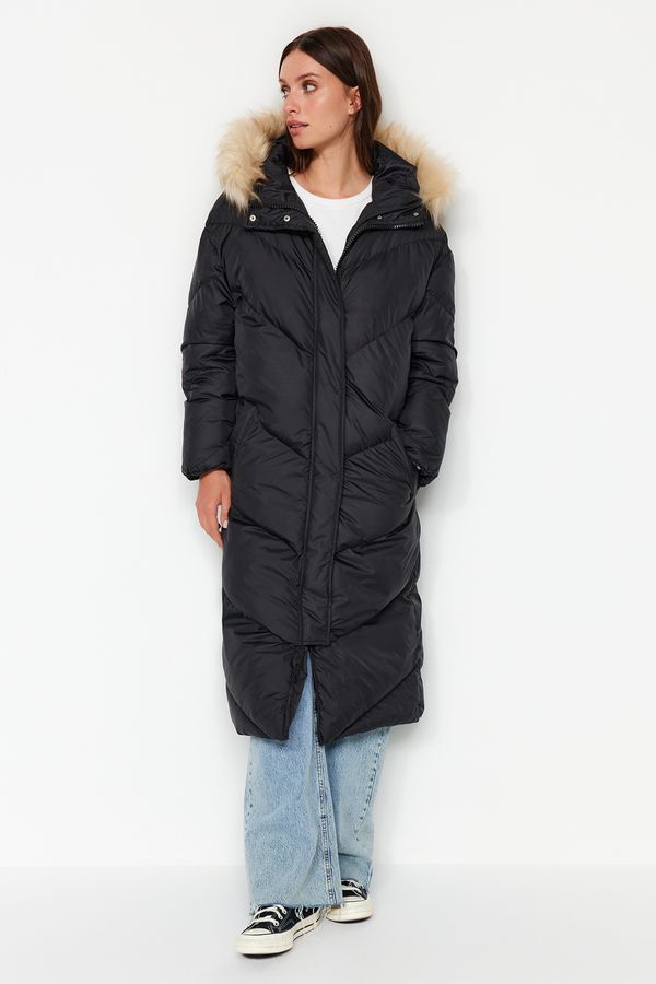 Trendyol Trendyol Black Oversize Fur Hooded Water Repellent Puffer Coat