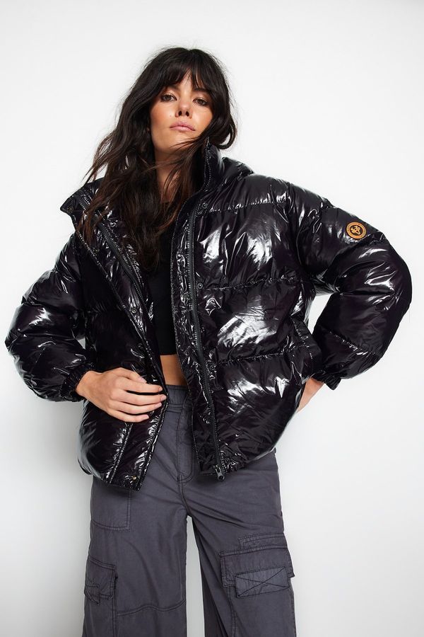 Trendyol Trendyol Black Oversized Hooded Glossy Water-Repellent Inflatable Coat