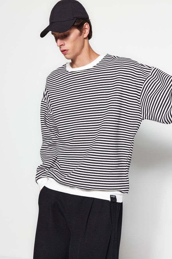 Trendyol Trendyol Black Oversize/Wide Cut Striped Fleece Inside/Warm Sweatshirt