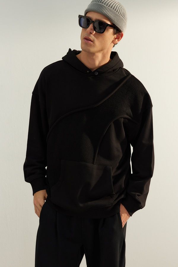 Trendyol Trendyol Black Oversize/Wide-Fit Hooded Front Stitched Cotton Sweatshirt
