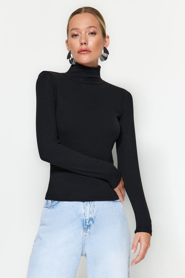 Trendyol Trendyol Black Premium Soft Fabric Turtleneck Fitted/Slip-On Knitted Blouse