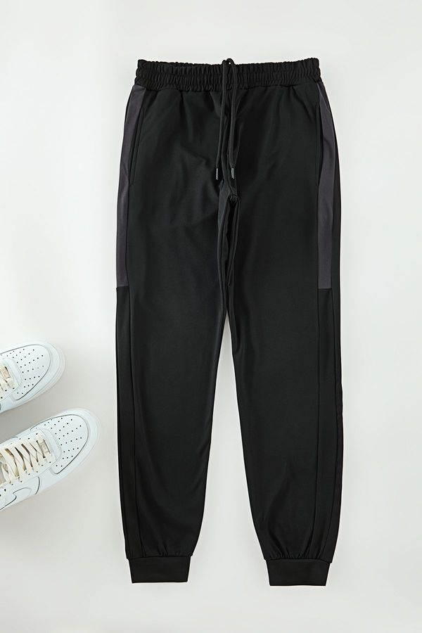 Trendyol Trendyol Black Regular/Normal Cut Color Block Sports Sweatpants