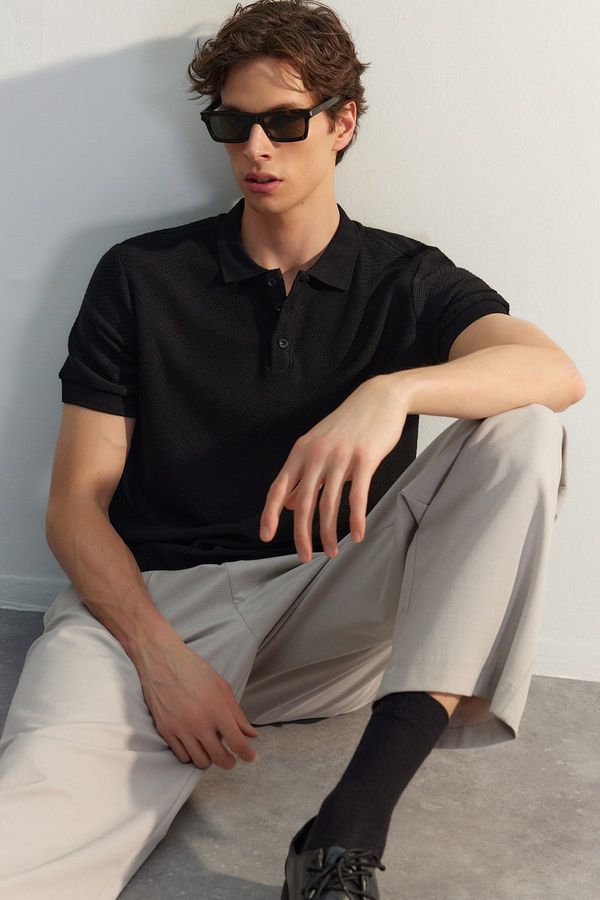 Trendyol Trendyol Black Regular/Regular Fit Short Sleeve Textured Buttoned Polo Neck T-shirt