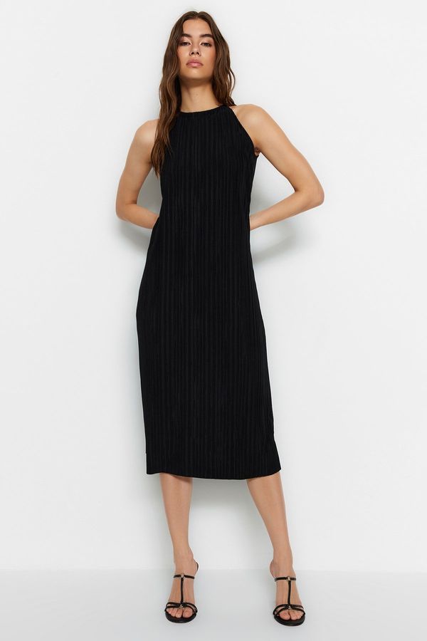 Trendyol Trendyol Black Shift/Straight Zero Sleeve Midi Pleated Knitted Dress