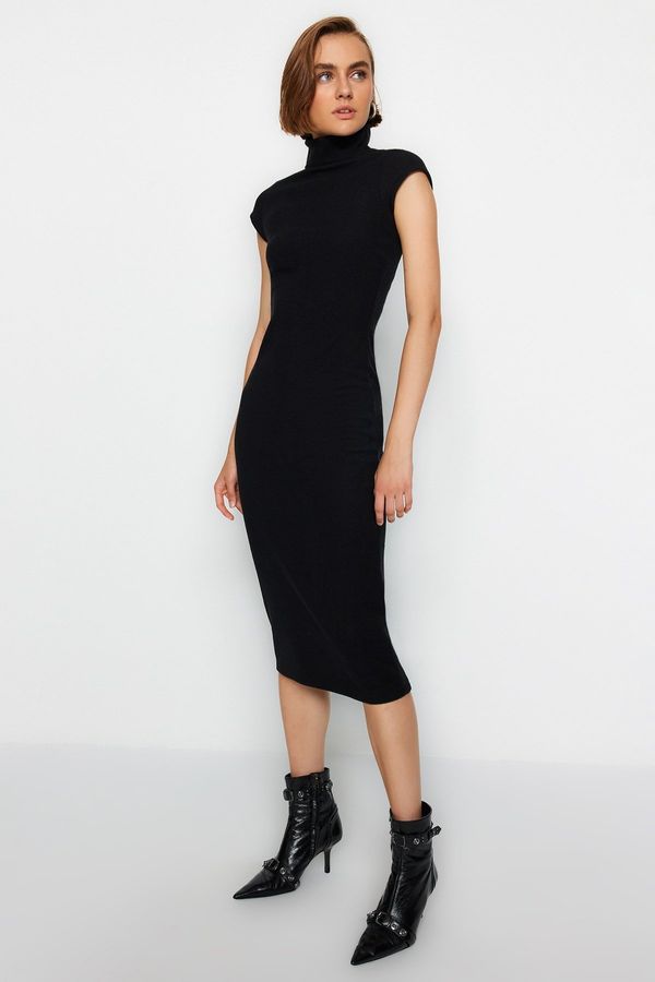 Trendyol Trendyol Black Soft Surface Thessaloniki/Knitwear Look Fitted Midi Knitted Dress