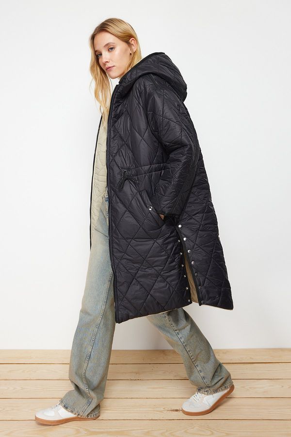 Trendyol Trendyol Black-Stone Oversize Molded Hooded Double-Sided Quilted Coat