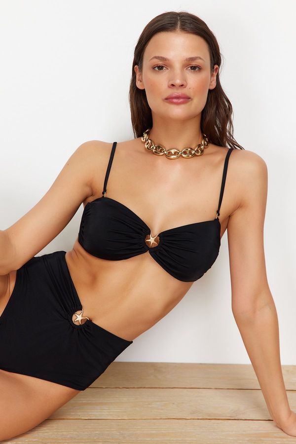 Trendyol Trendyol Black Strapless Premium Accessories Bikini Top