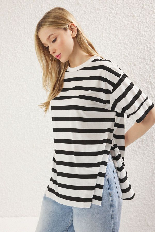 Trendyol Trendyol Black Striped Double Sleeve Asymmetric Oversize/Wide Pattern Knitted T-Shirt