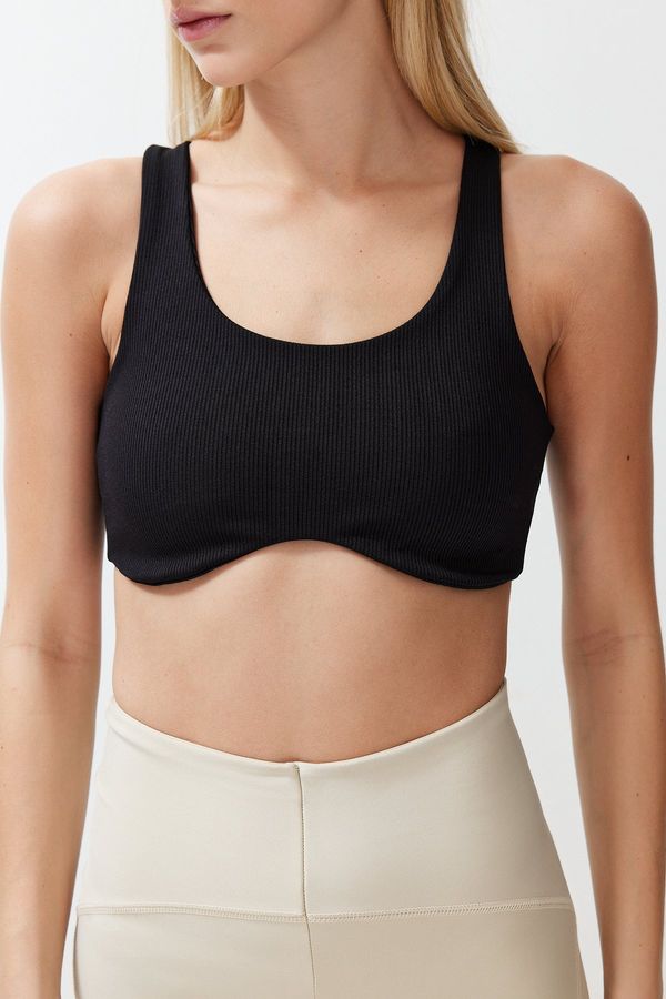 Trendyol Trendyol Black Support/Shaping Back Window/Cut Out Detail Knitted Sports Bra