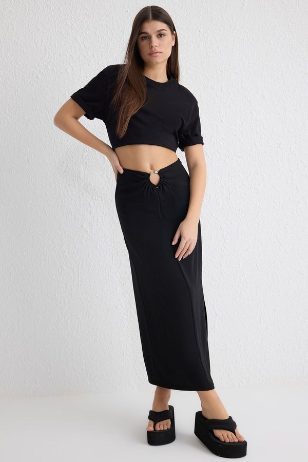 Trendyol Trendyol Black Waist Buckle Detailed Flowy Fabric Midi Skirt