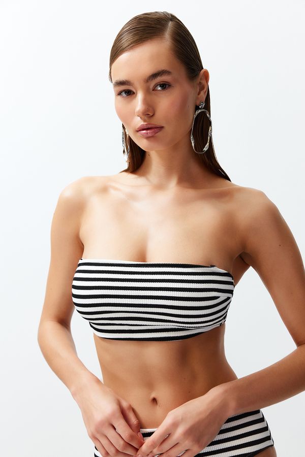 Trendyol Trendyol Black-White Striped Strapless Textured Hipster Bikini Top