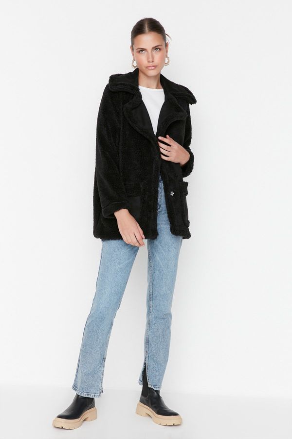 Trendyol Trendyol Black Wide-Cut Oversized Plush Coat with Suede Detailed and Buttons
