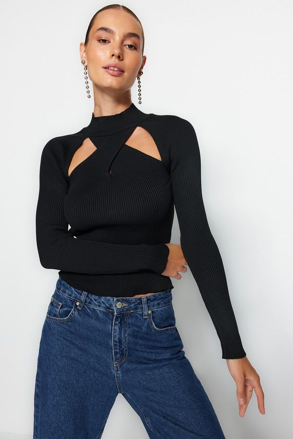 Trendyol Trendyol Black Window/Cut Out Knitwear Sweater