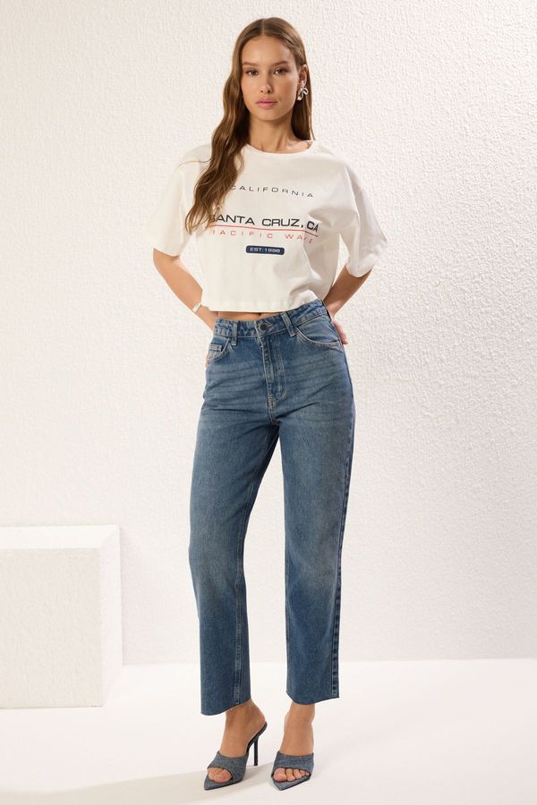Trendyol Trendyol Blue Leg Cutout High Waist Straight Jeans