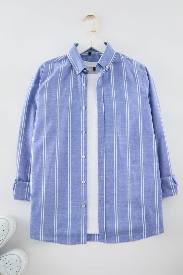 Trendyol Trendyol Blue Slim Fit Button Down Collar Pinstripe Shirt