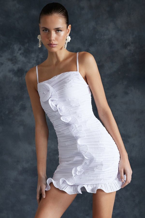 Trendyol Trendyol Bridal White Fitted Rose Detail Pleated Wedding/Wedding Elegant Evening Dress