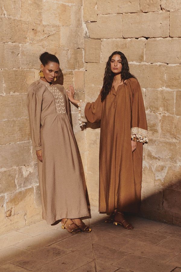 Trendyol Trendyol Brown Accessory Detailed Woven Cap & Abaya