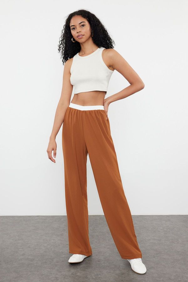 Trendyol Trendyol Brown Boxer Detailed Straight Cut Woven Trousers