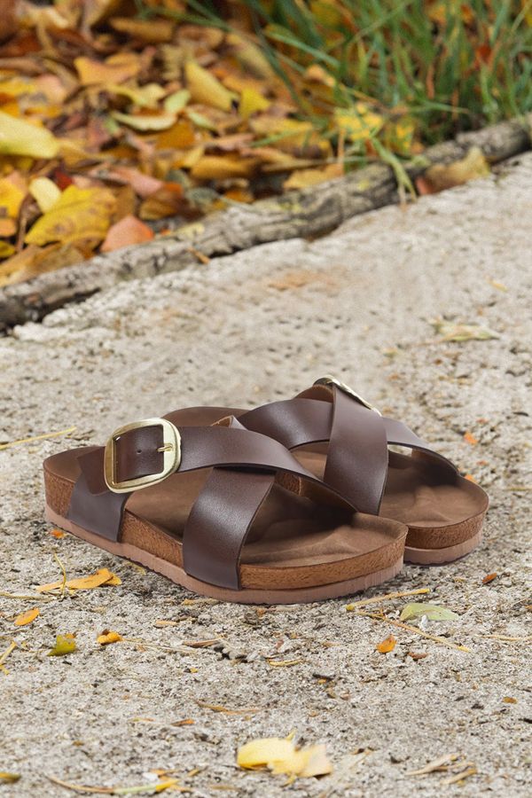 Trendyol Trendyol Brown Buckled Cross Strap Women's Slippers