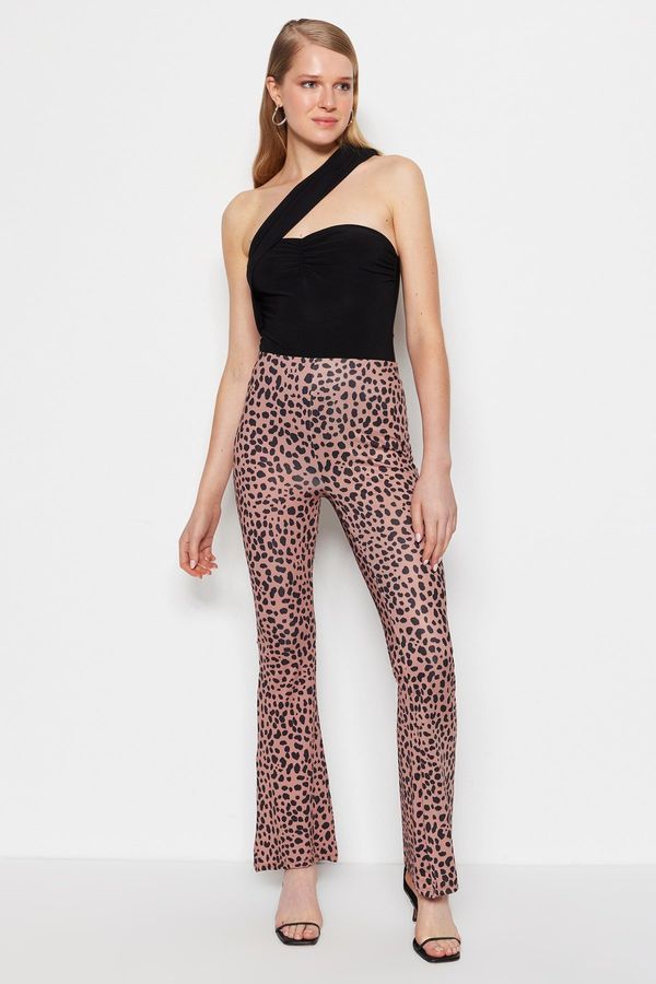 Trendyol Trendyol Brown Leopard Print Flare/Dipstick High Waist Flexible Knitted Pants
