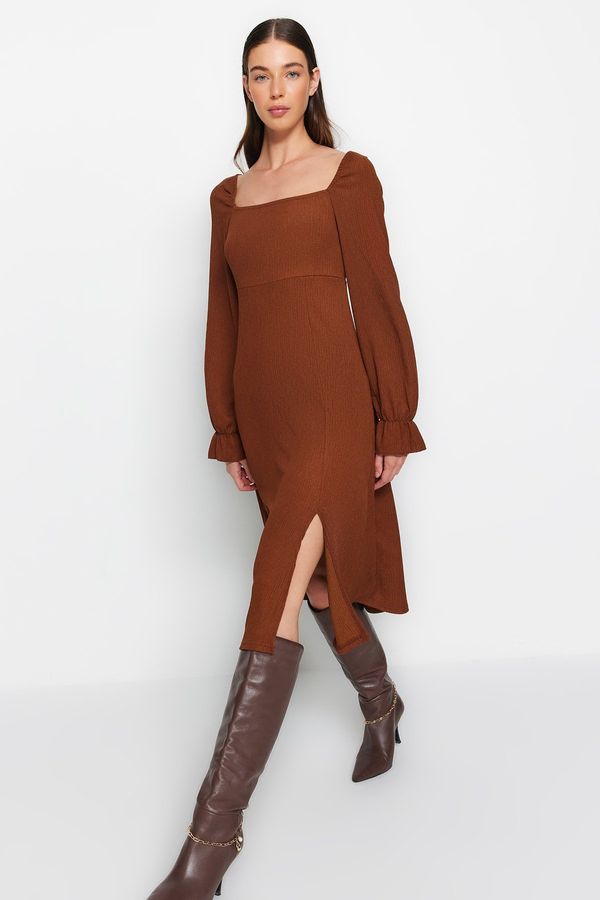 Trendyol Trendyol Brown Twill/Textured Square Neck Slit Long Sleeve Midi Knitted Dress