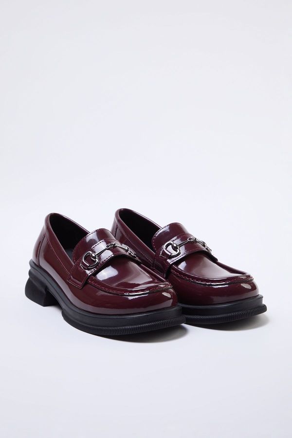 Trendyol Trendyol Burgundy Buckled Thick Sole Women's Loafer