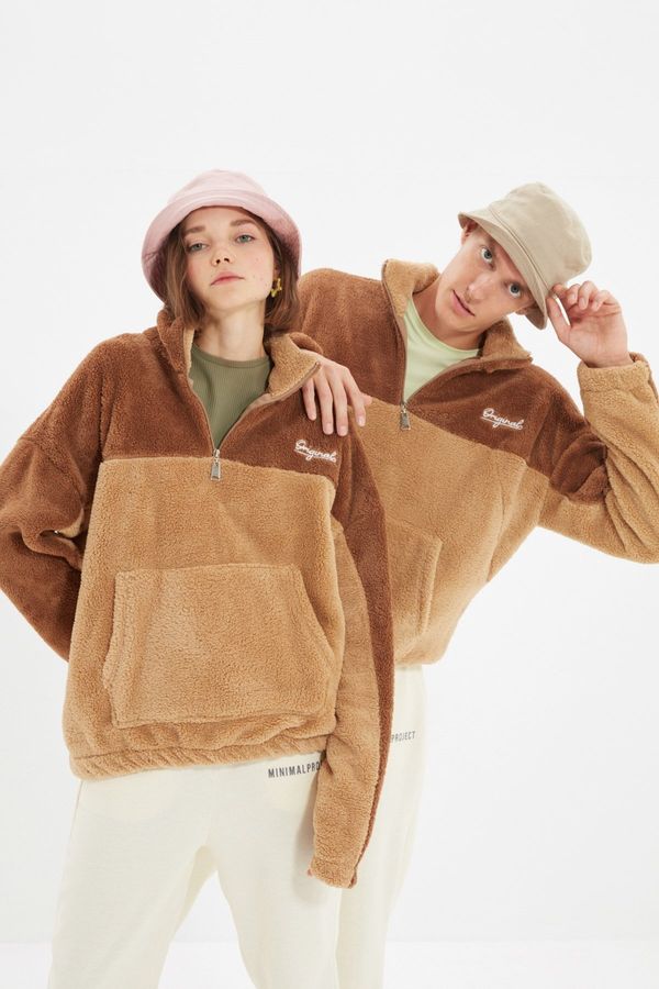 Trendyol Trendyol Camel Unisex Oversize/Wide-Fit High Neck Color Block Warm Plush Sweatshirt with Minimal Embroidery
