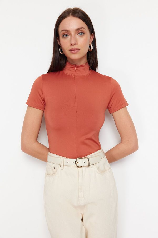 Trendyol Trendyol Cinnamon Fitted/Fitting Zip Collar Short Sleeve Stretch Knitted Blouse