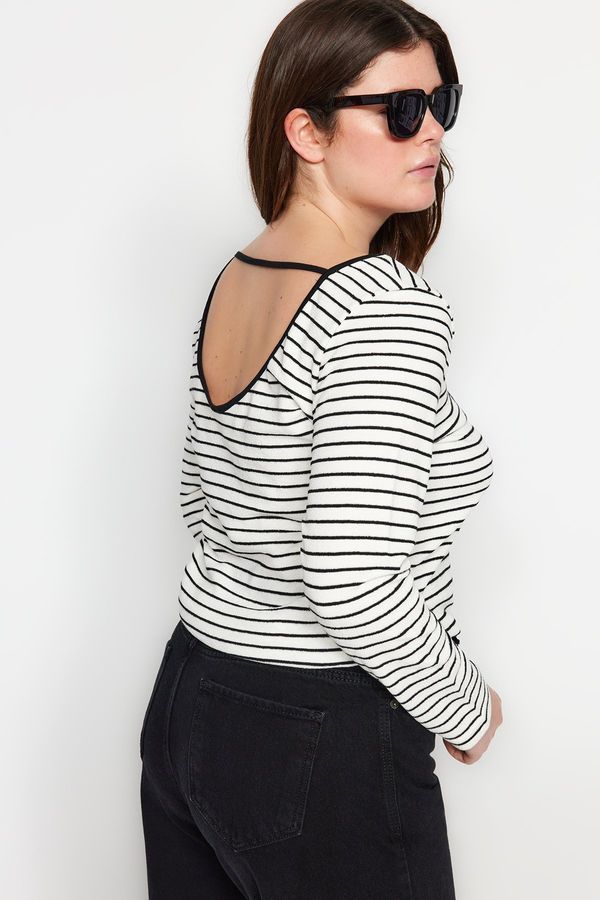 Trendyol Trendyol Curve Black and White Striped Knitted Blouse With Low-Cut Back