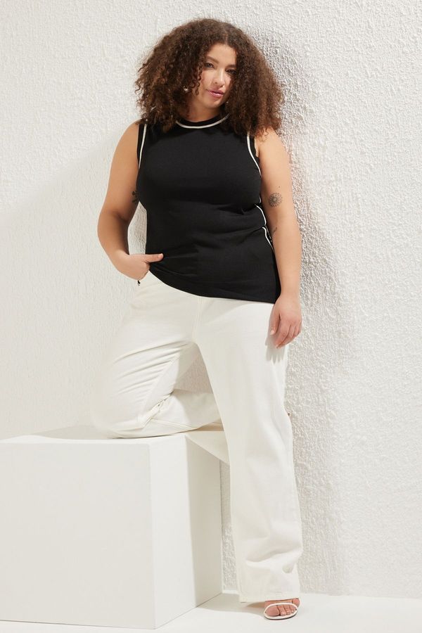 Trendyol Trendyol Curve Black Line Detail Premium/Feature Yarn Knitted Blouse