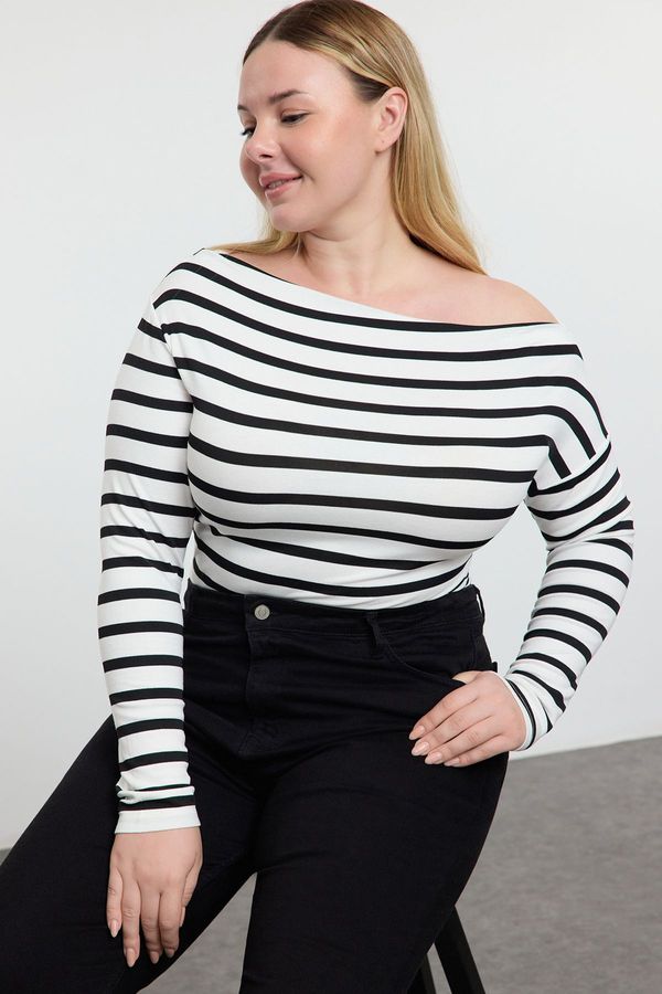 Trendyol Trendyol Curve Black Striped Premium Soft Fabric Fitted Boat Neck/Madonna Collar Flexible Knitted Blouse