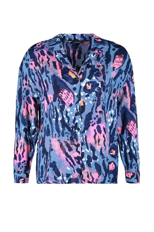 Trendyol Trendyol Curve Blue Animal Patterned Viscose Woven Shirt