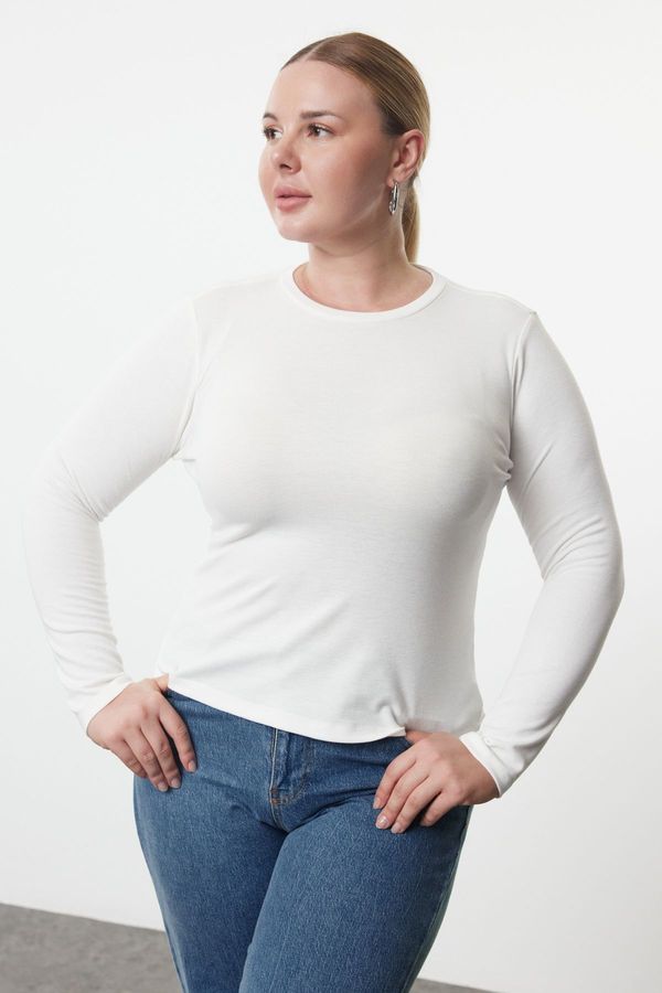 Trendyol Trendyol Curve Ecru Premium Viscose Crew Neck Crop Flexible Knitted Blouse