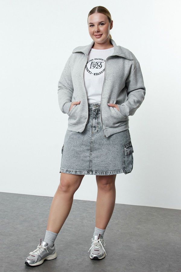 Trendyol Trendyol Curve Gray Regular Fit Zippered Kangaroo Pocket Sweatshirt with Sewing Detail on Shoulders