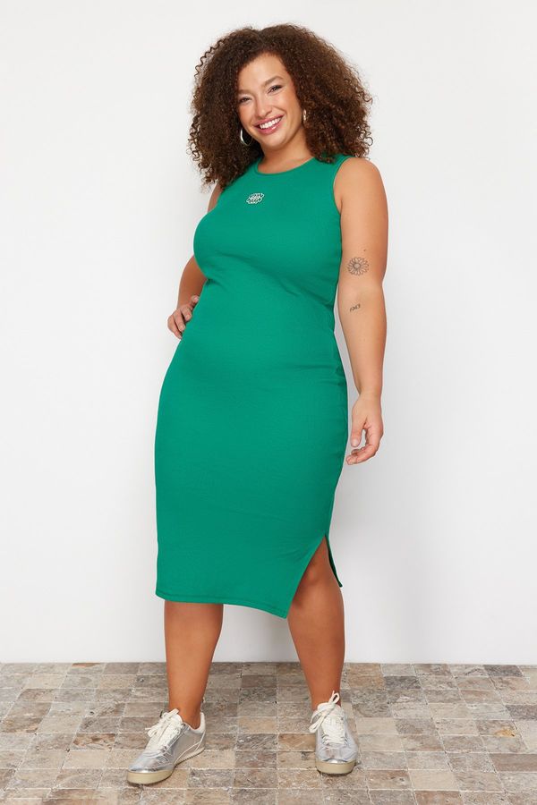 Trendyol Trendyol Curve Green Embroidery Detailed Camisole Midi Knitted Plus Size