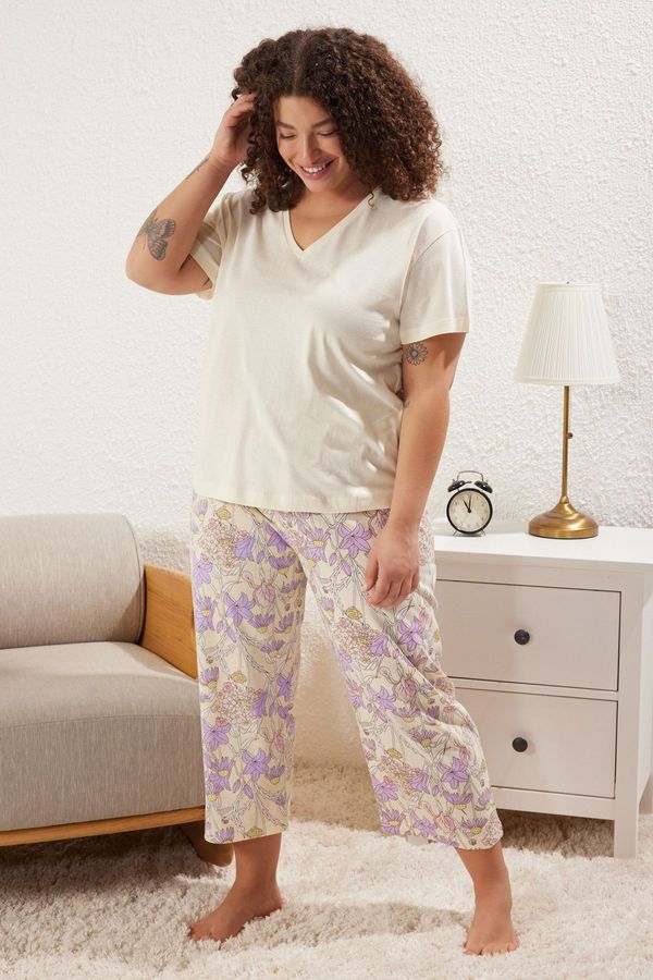 Trendyol Trendyol Curve Light Yellow Floral Capri Knitted Pajama Set