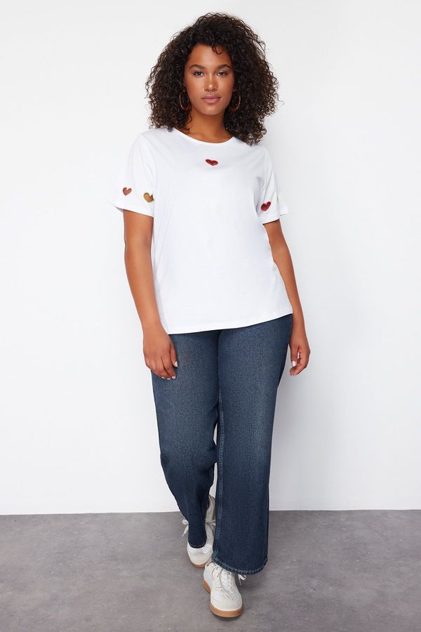 Trendyol Trendyol Curve White Cut Out Detailed Colorful Heart Embroidery T-Shirt