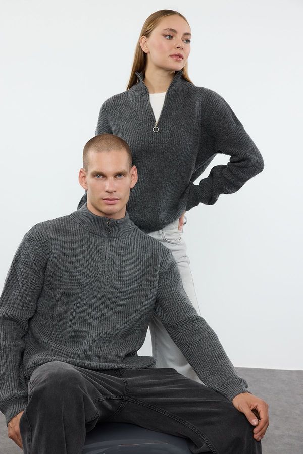 Trendyol Trendyol Dark Gray Casual Regular Fit Couple/Double Half Turtleneck Zipper Collar Sweater