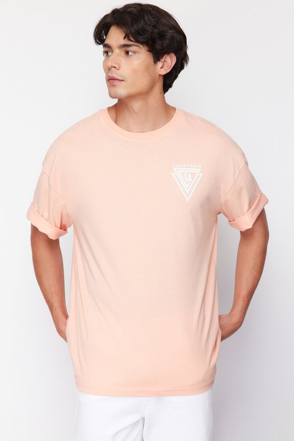 Trendyol Trendyol Dusty Rose Oversize/Wide Cut Crew Neck City Printed 100% Cotton T-Shirt