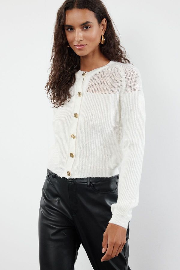 Trendyol Trendyol Ecru Crop Soft Textured Loose Knit Sweater Cardigan