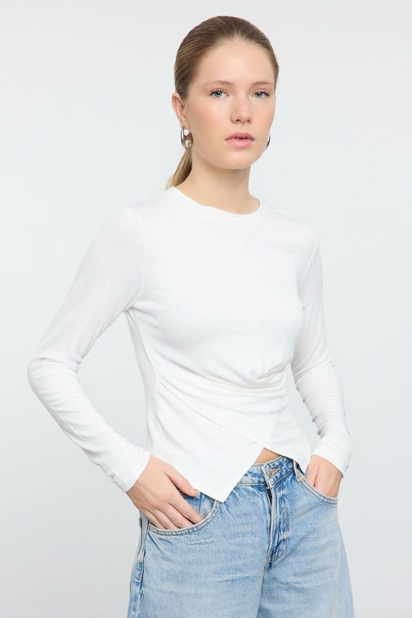 Trendyol Trendyol Ecru Double Breasted Gathered/Drape Detailed Slim/Fits Body Knitted Blouse