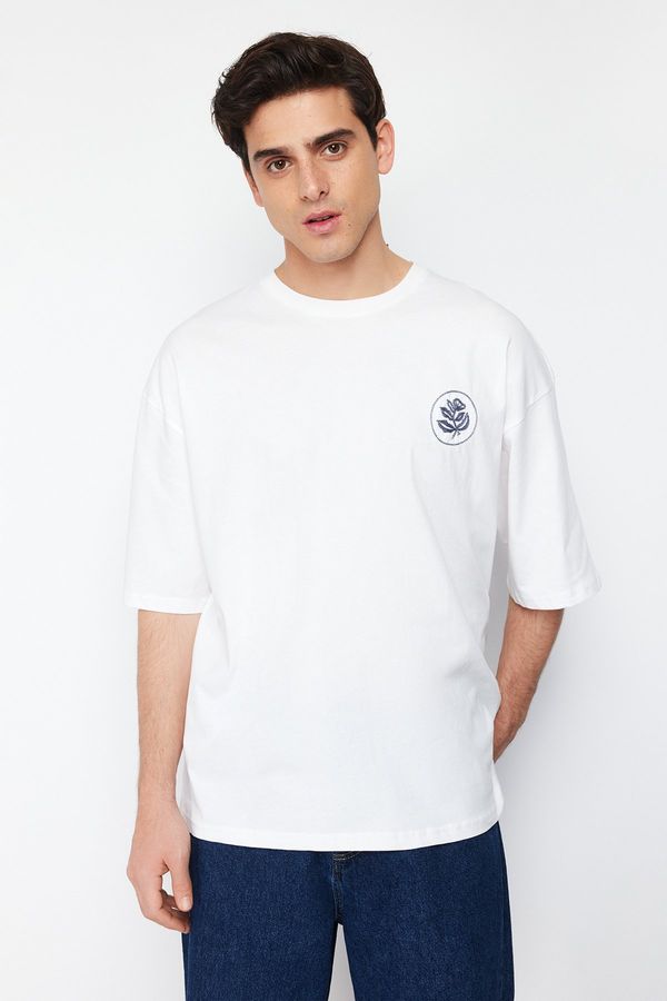 Trendyol Trendyol Ecru Oversize Embroidered 100% Cotton T-Shirt