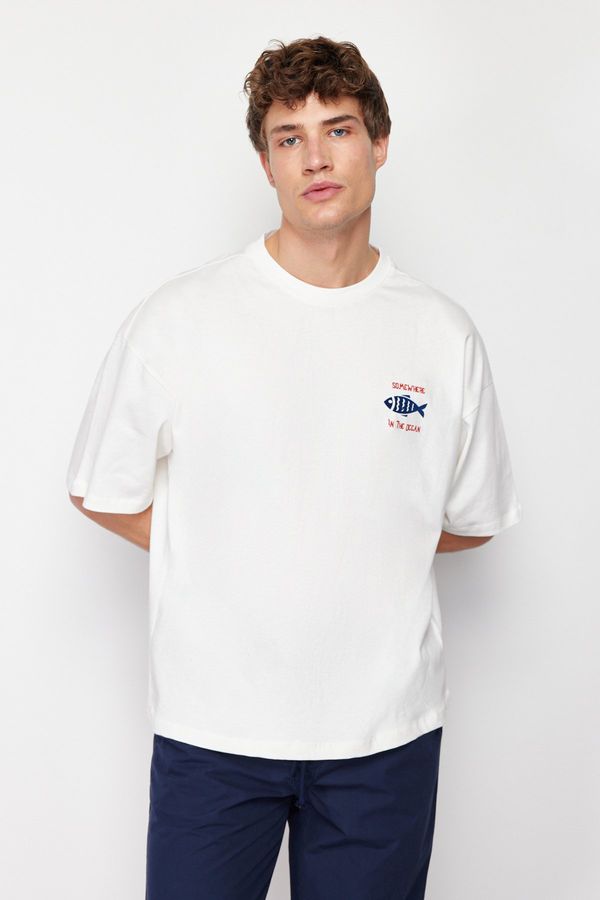 Trendyol Trendyol Ecru Oversize/Wide-Fit 100% Cotton Velvet Texture Printed T-Shirt