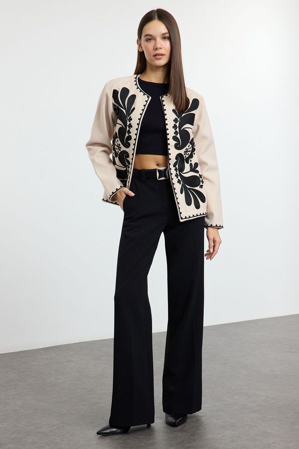 Trendyol Trendyol Ecru Regular Pattern Embroidered Detailed Thin Jacket Coat